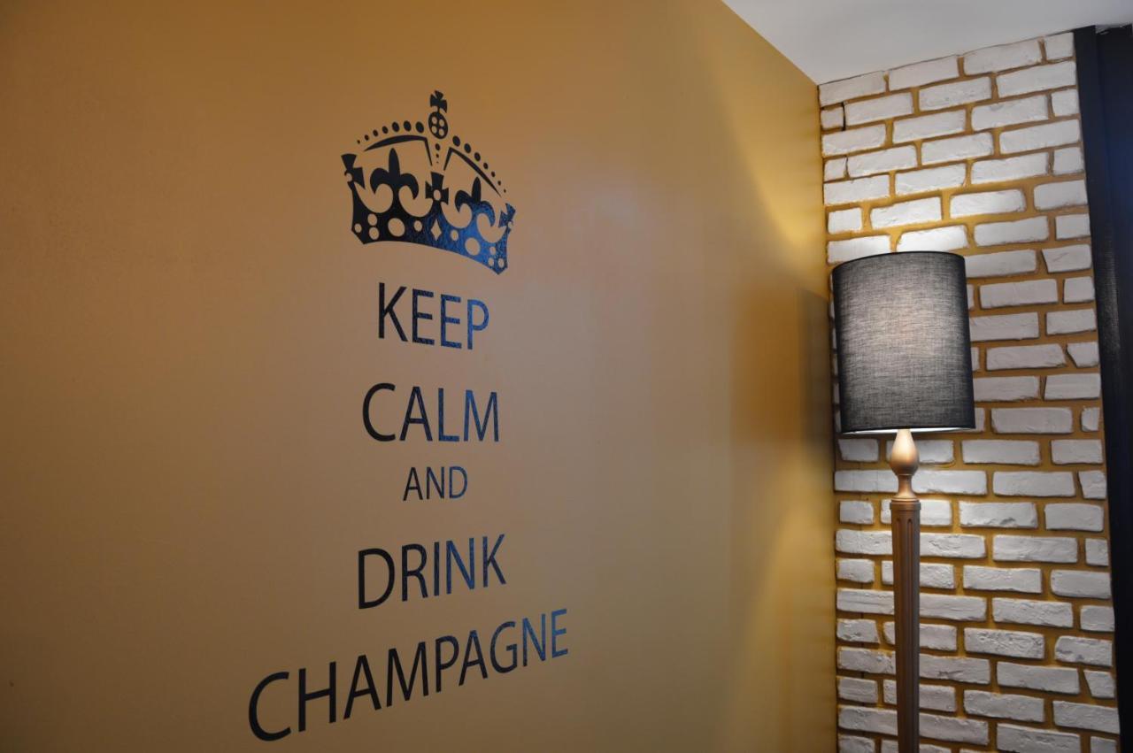 Groom Epernay - Jacuzzi & Champagne Bagian luar foto