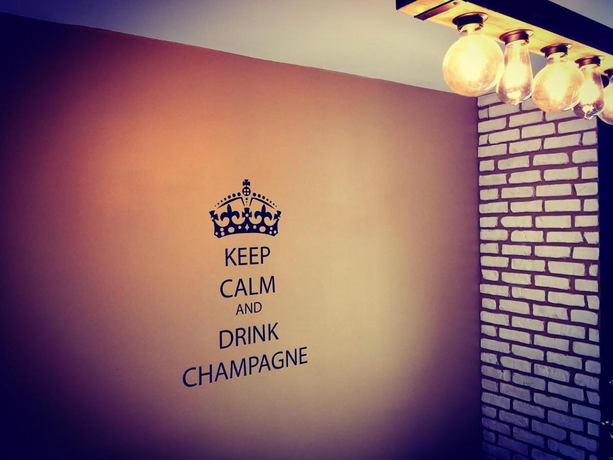 Groom Epernay - Jacuzzi & Champagne Bagian luar foto